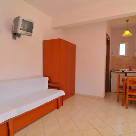 Room In Studio - Hotel Georgia - Beautiful Room In Golden Beach In Thassos Island Affittacamere Chrisi Ammoudia